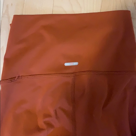 AERIE 7/8 CHILL PLAY MOVE LEGGINGS - Picture 3 of 5